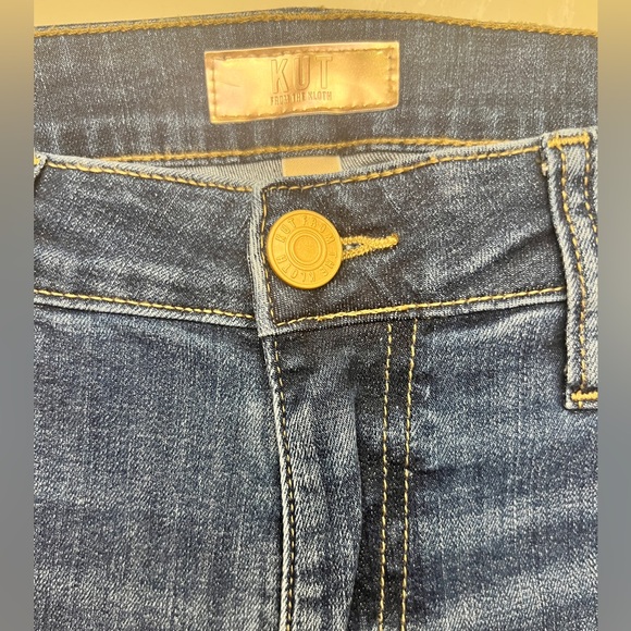 Kut from the Kloth Catherine Mid Rise Boyfriend jeans - size 0 - Picture 6 of 12